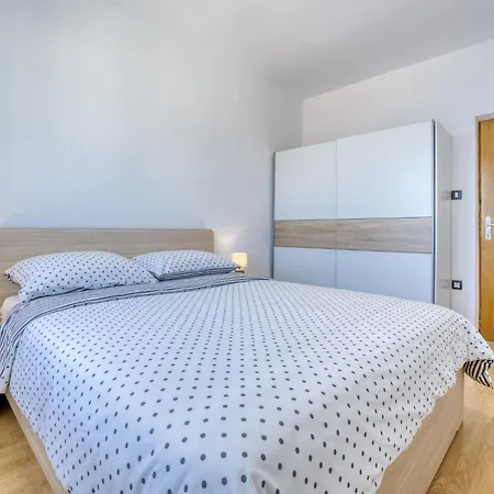Appartement Emily By Interhome *
