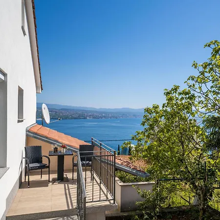 Emily By Interhome Lägenhet Opatija