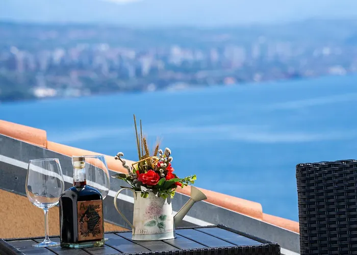 Emily By Interhome * 奥帕提亚