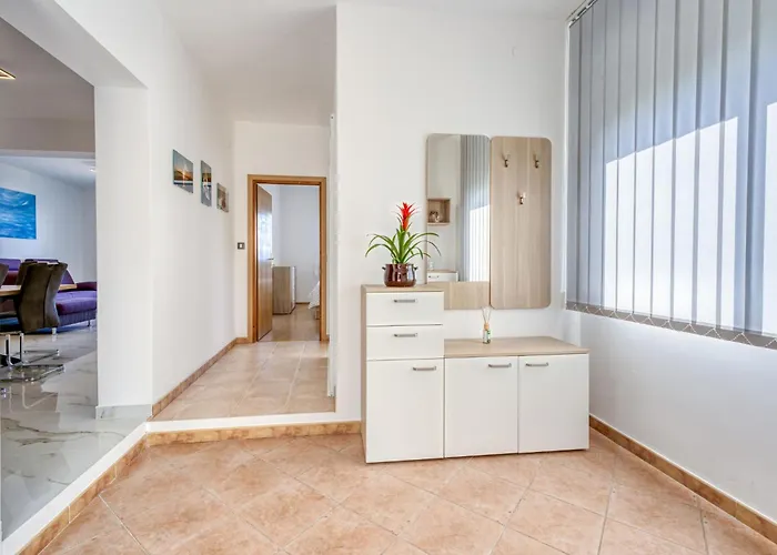 Emily By Interhome 公寓 *